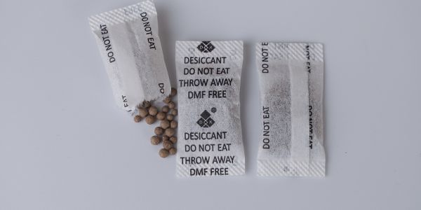 對(duì)比凸顯優(yōu)勢(shì)，礦物干燥劑為何成為防潮首選